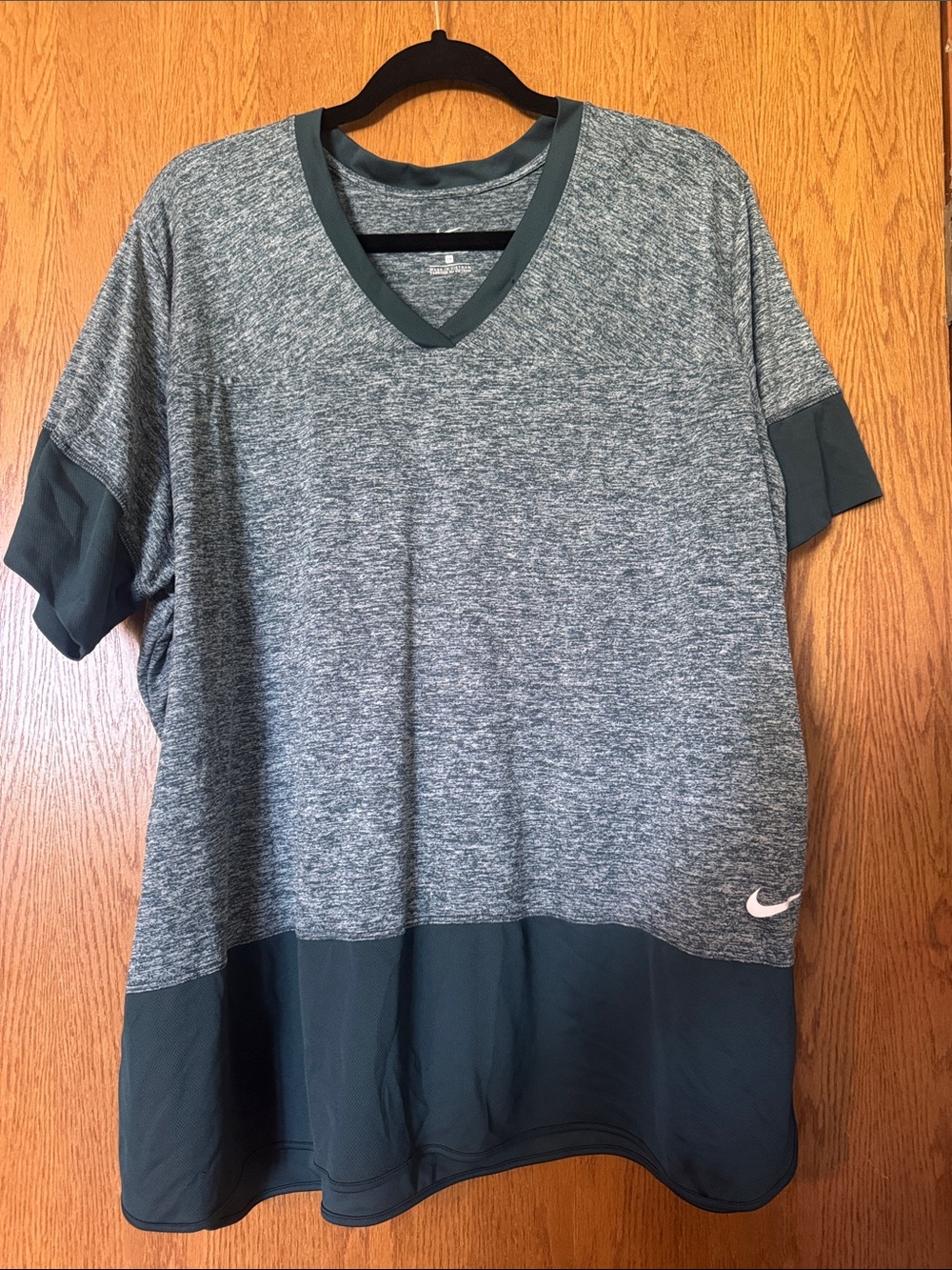 Nike Heather Gray & Dark Green V-Neck Short Sleeve Tee